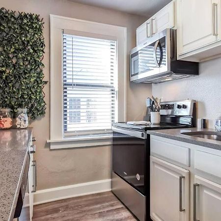 W 2W-Westport Gem Book A Stay Remodeled 1Bd Kansas City Exterior photo