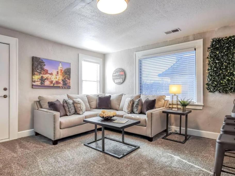 W 2W-Westport Gem Book A Stay Remodeled 1Bd Kansas City Exterior photo