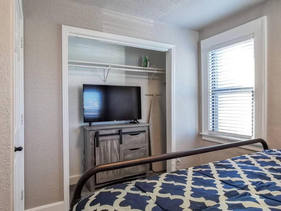 W 2W-Westport Gem Book A Stay Remodeled 1Bd Kansas City Exterior photo